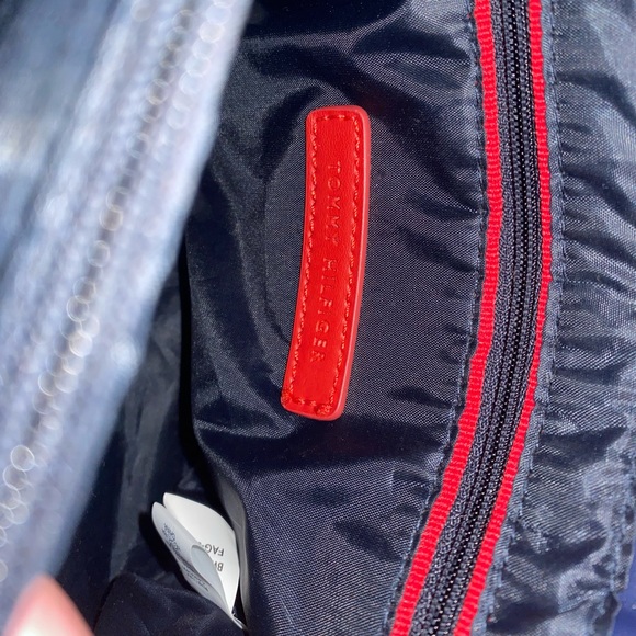 Tommy Hilfiger striped bag - Picture 9 of 11